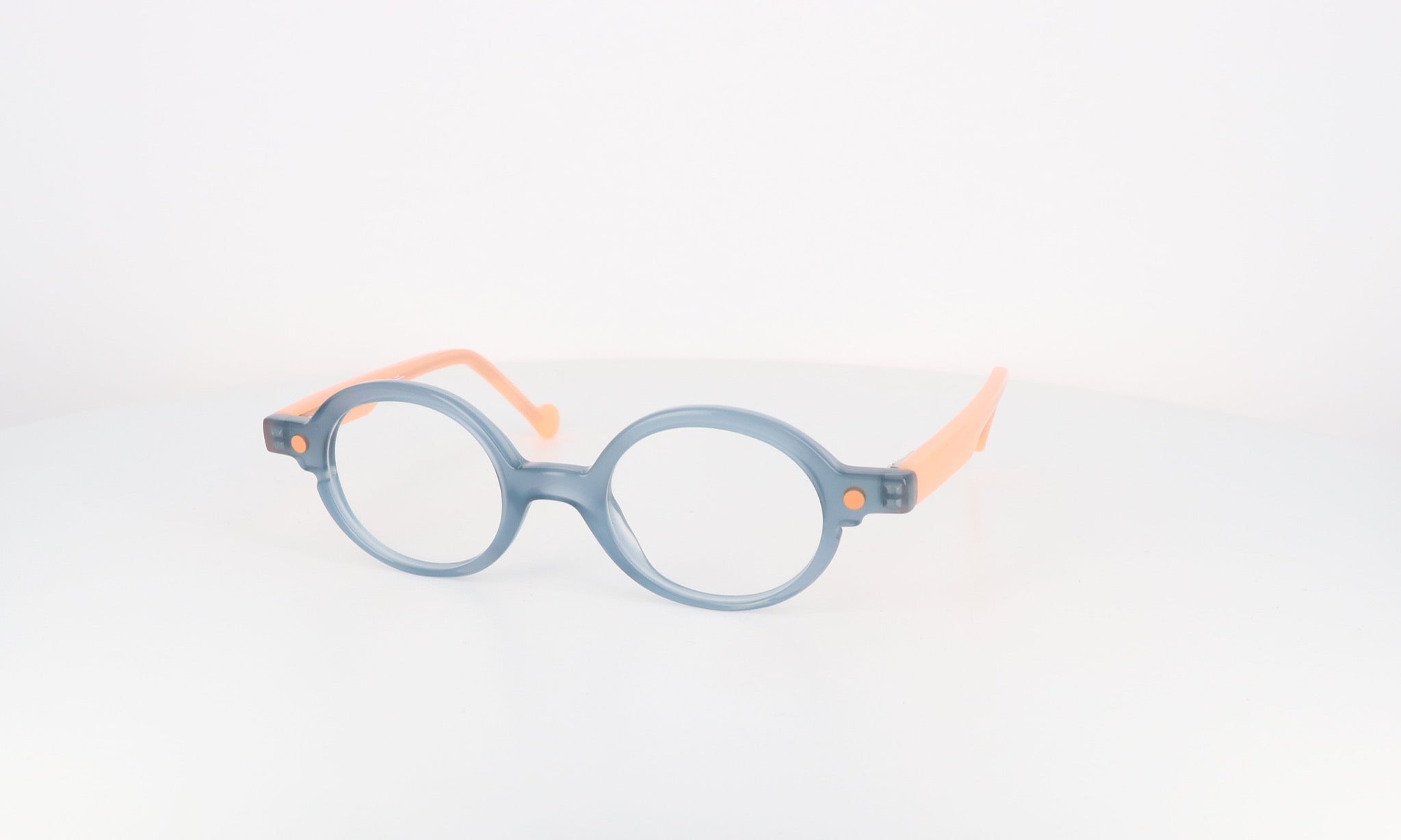 ANNE & VALENTIN AV MANO - Jorge Oculista