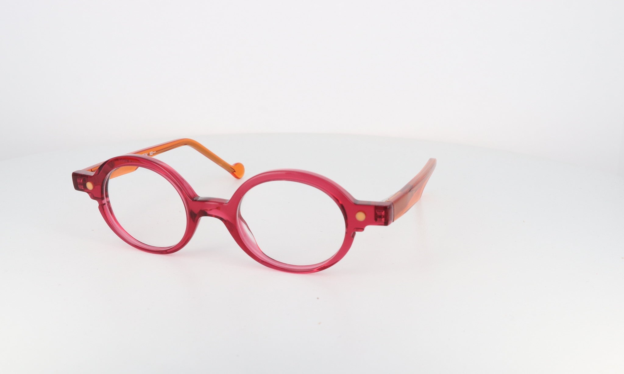 ANNE & VALENTIN AV MANO - Jorge Oculista