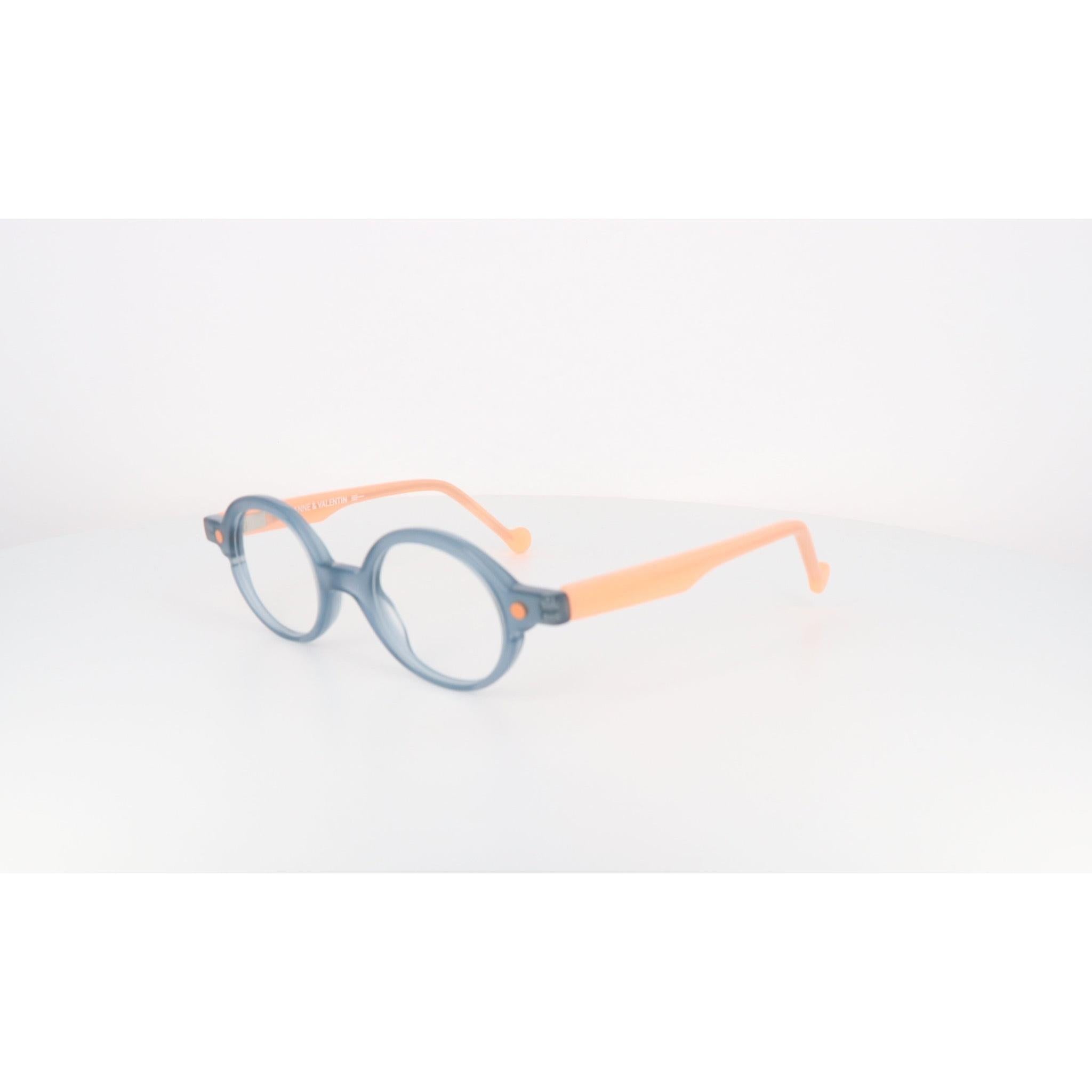 ANNE & VALENTIN AV MANO - Jorge Oculista