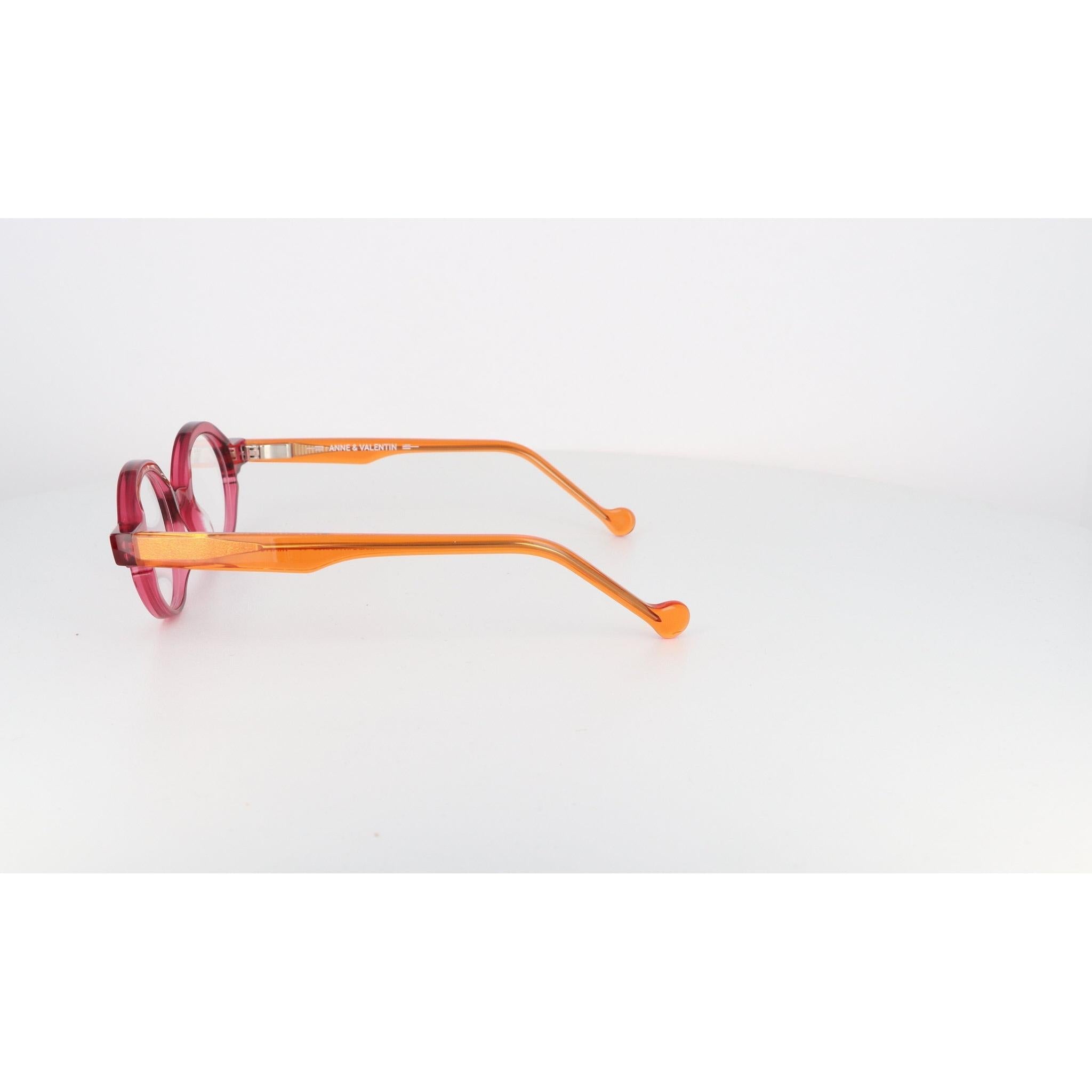 ANNE & VALENTIN AV MANO - Jorge Oculista