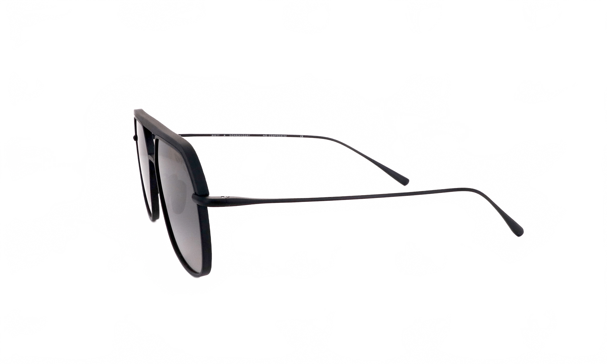 BRETT B DONKERVOORT S8 - Jorge Oculista