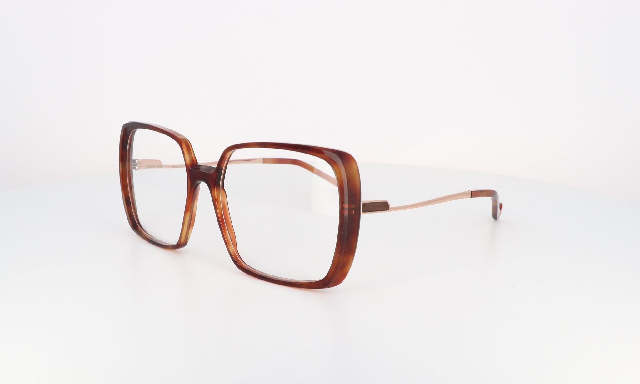 CAROLINE ABRAM IRINA - Jorge Oculista