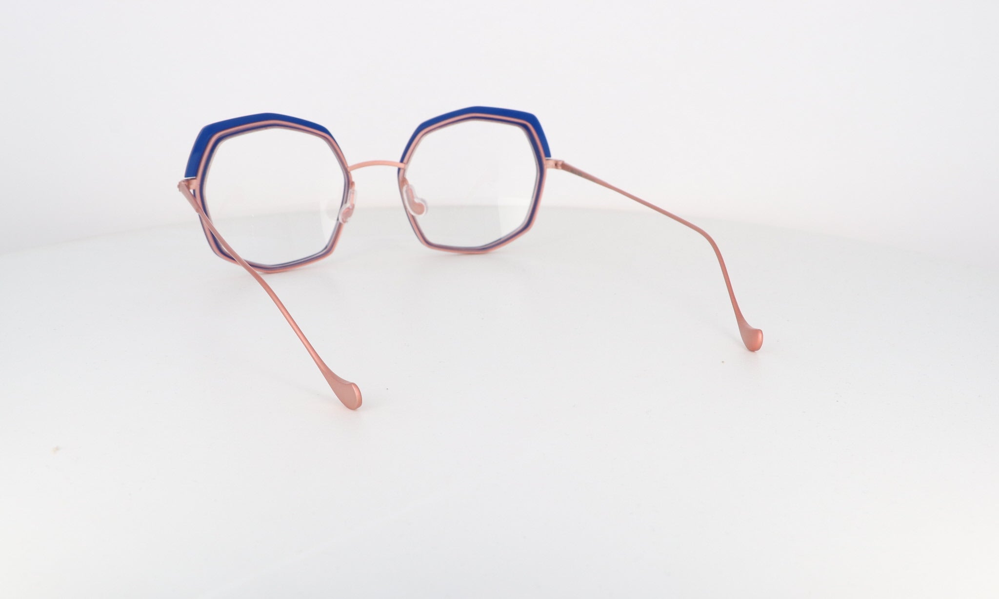 CAROLINE ABRAM WALLEN - Jorge Oculista