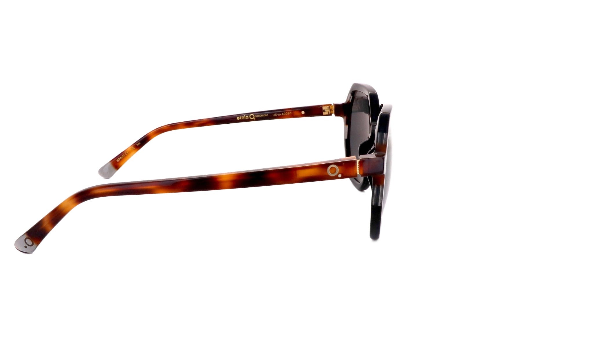 ETNIA BARCELONA HORTA - Jorge Oculista