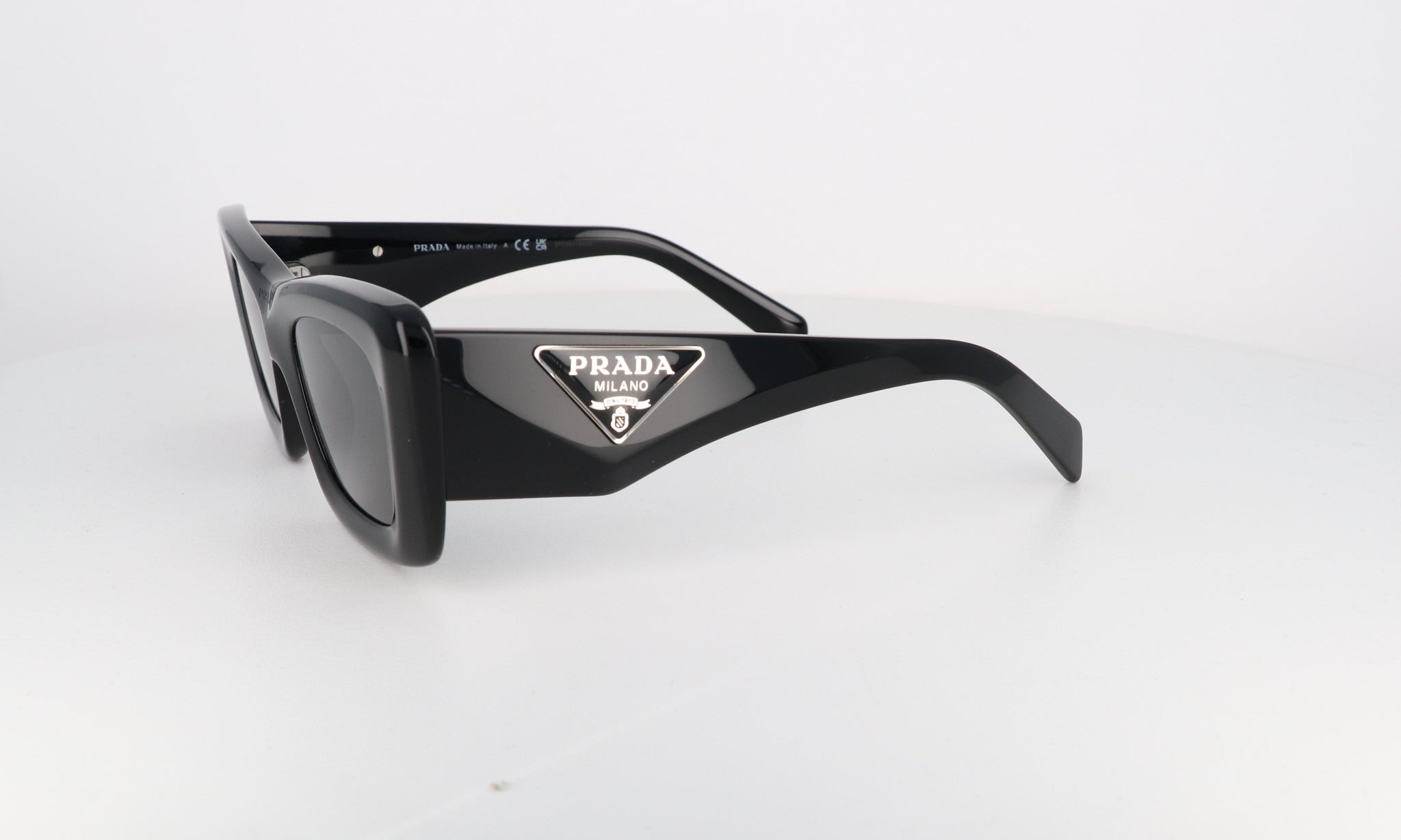 PRADAプラダサングラスSPR13R-F Prada PR 13ZSF XL (52 - 20) with Grey lenses and Black frame