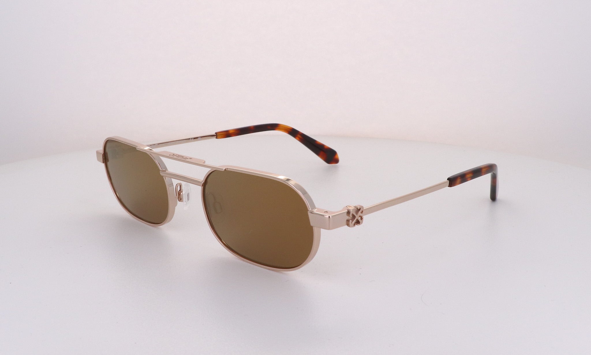 【関税＆送料込み】Off-White Oeri123 Vaiden Sunglasses Off-White Vaiden OERI123 1007 Sunglasses - US