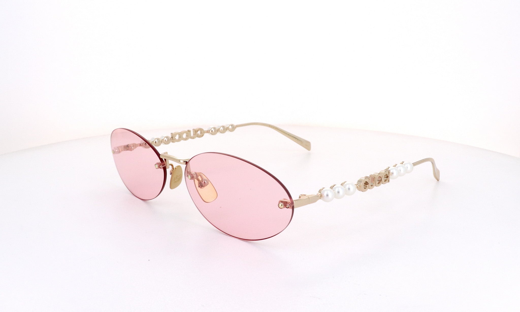 GUCCI - ムックラブ Gucci Monochrome Acetate Wrap Sunglasses | Neiman Marcus