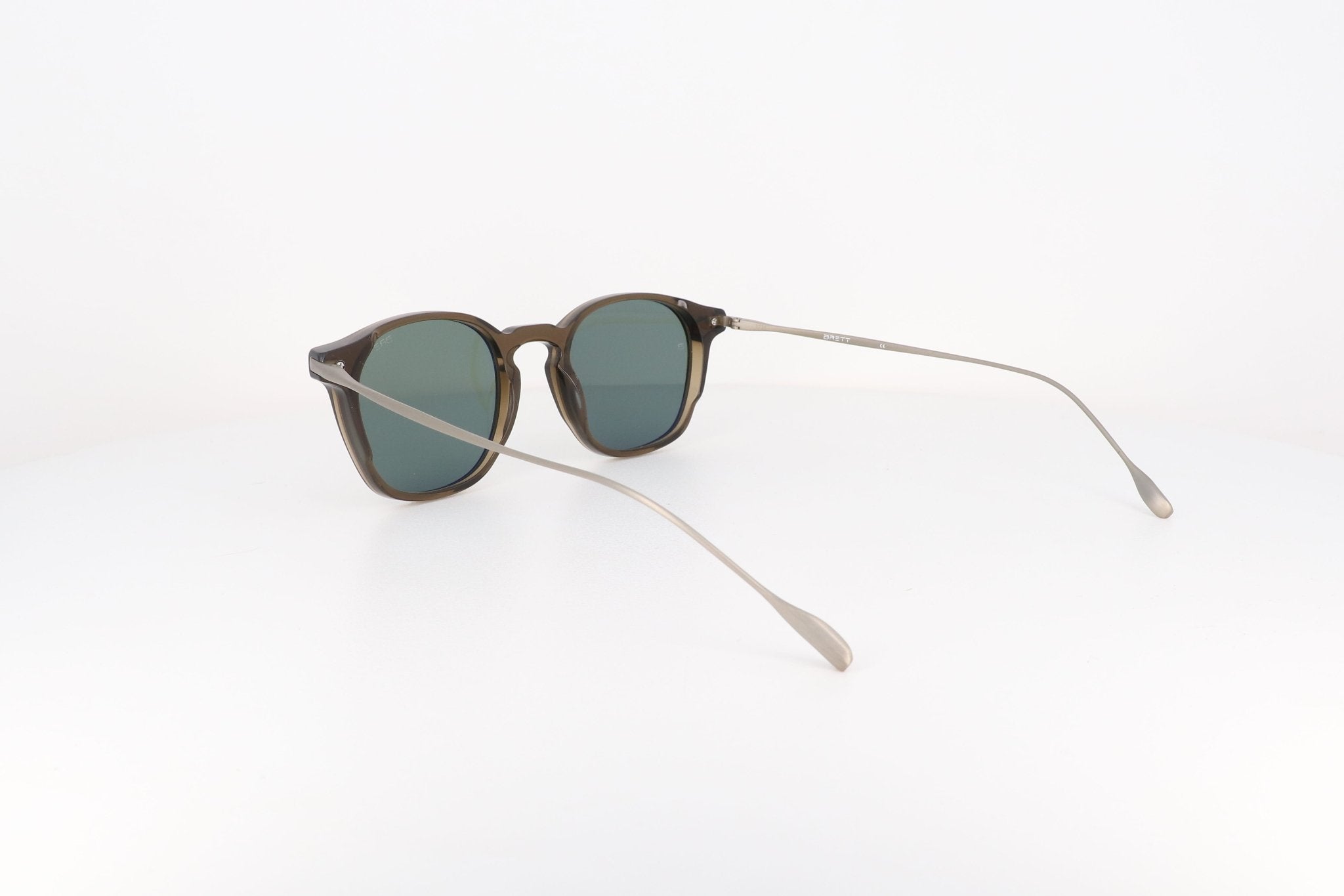 BRETT B BILL - Jorge Oculista