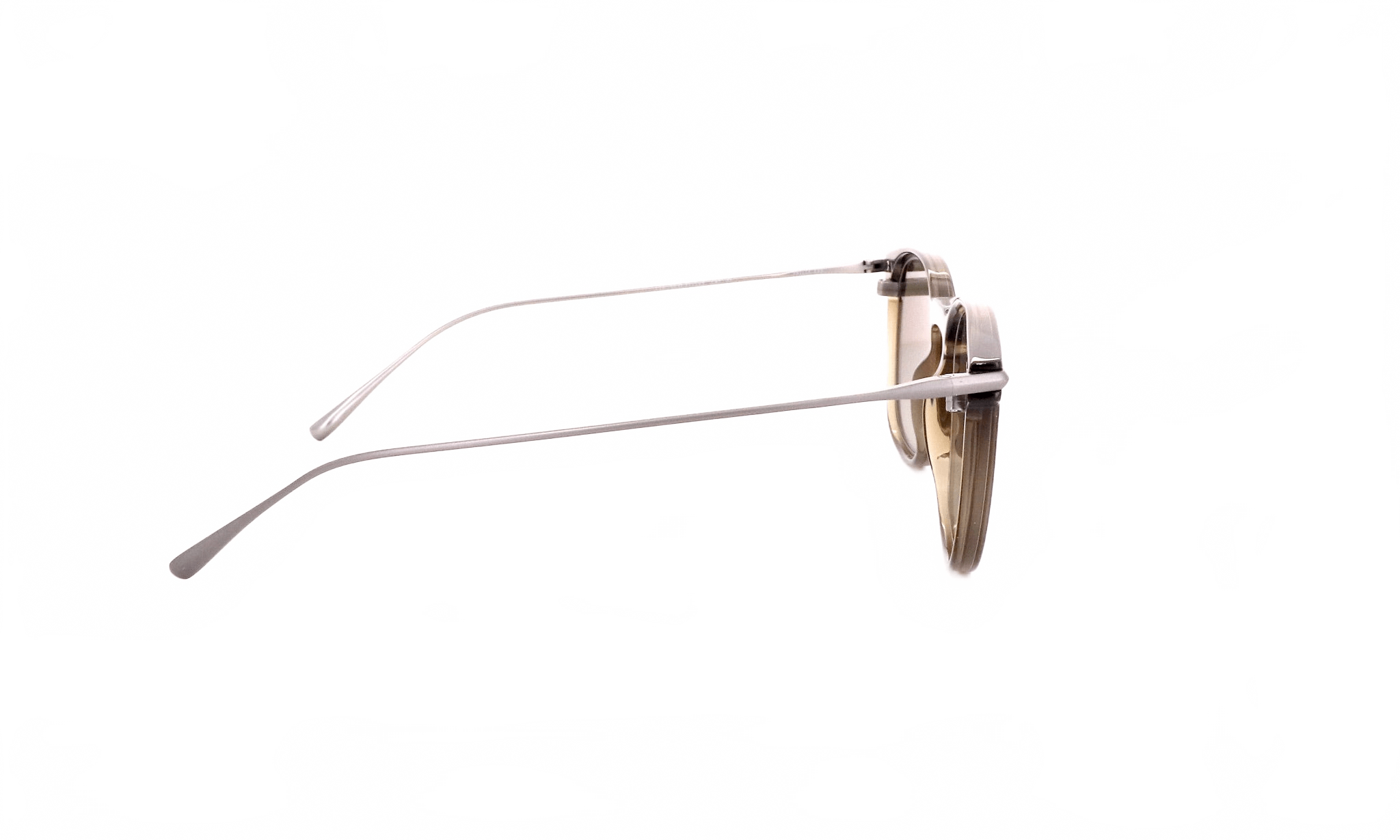 BRETT B PHILIP - Jorge Oculista