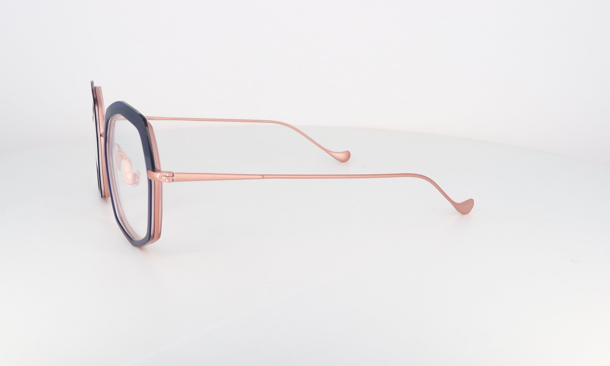 CAROLINE ABRAM WALLEN - Jorge Oculista