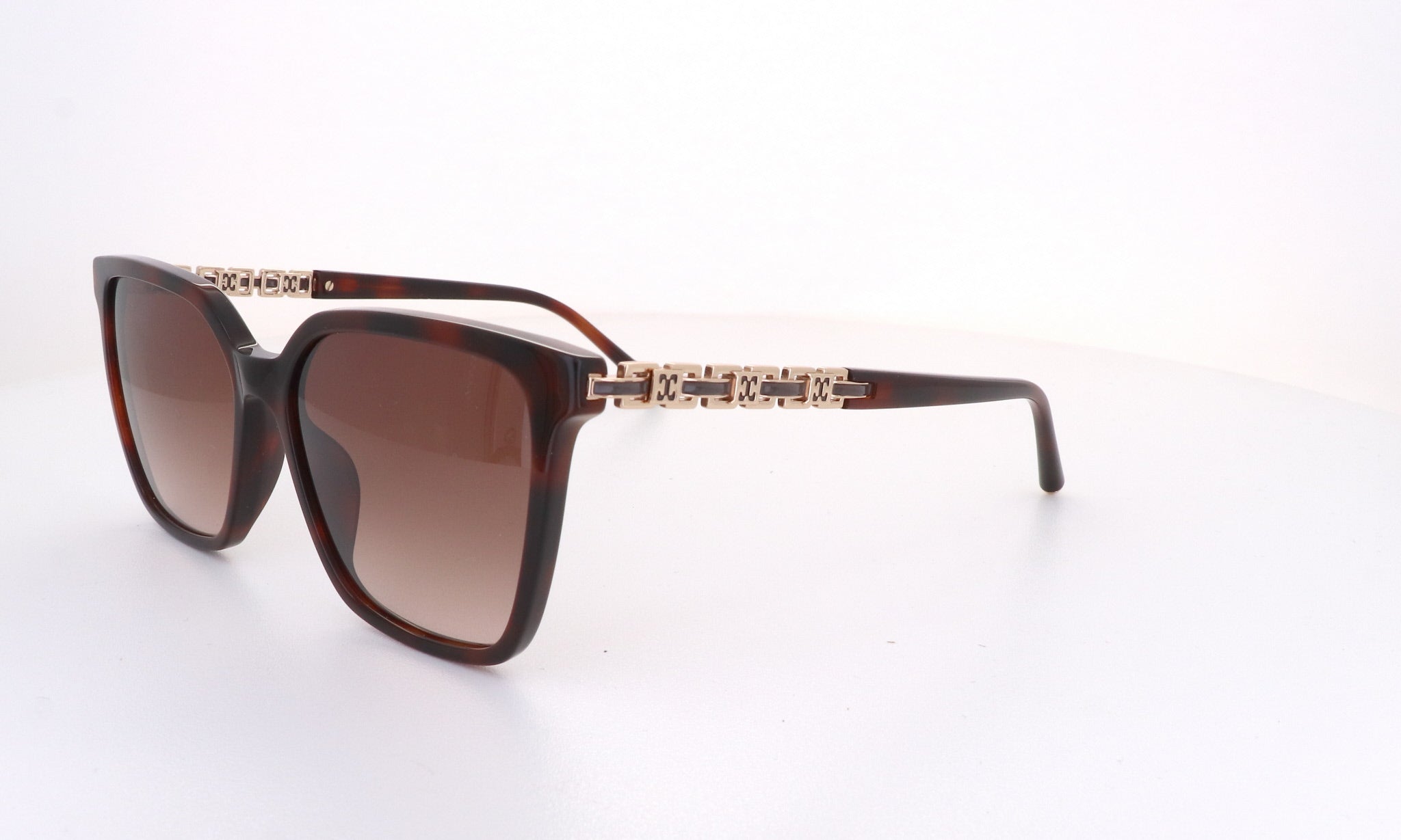 ESCADA SES D96 - Jorge Oculista