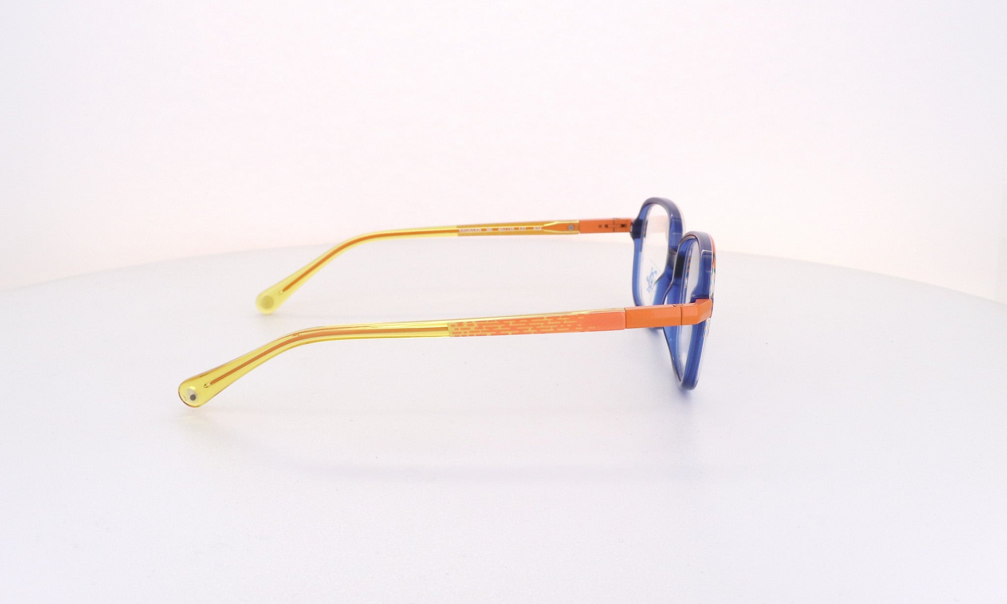 KARAVAN KK GEO04 - Jorge Oculista